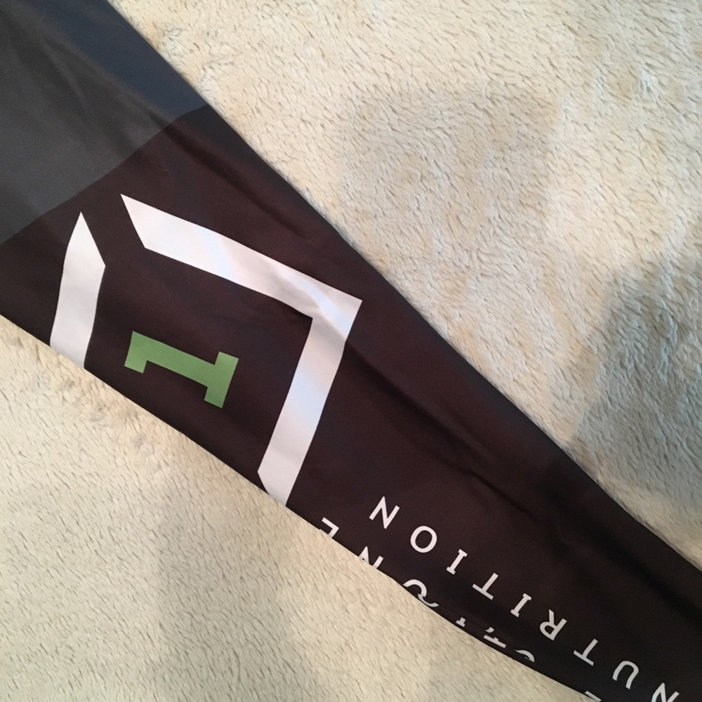 One of One Nutrition Tech Leggings